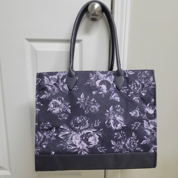 Victoria's Secret NWT Floral book Tote . - Picture 3 of 12